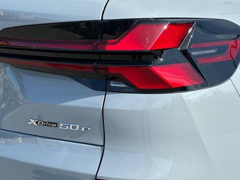 New 2026 BMW X5 xDrive50e w/ Executive Package image 34