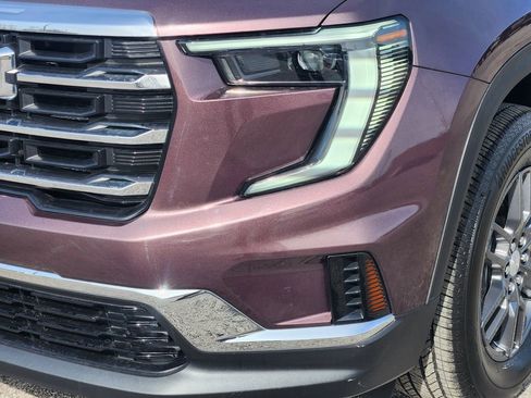 Used 2025 GMC Acadia Elevation image 10