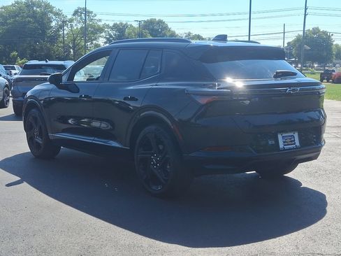 New 2026 Chevrolet Equinox EV RS FWD image 11