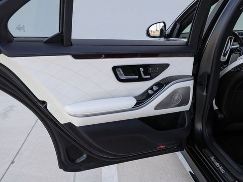 Used 2022 Mercedes-Benz S 580 4MATIC Sedan image 31