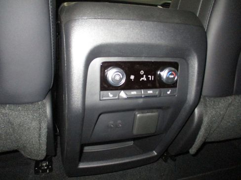 New 2026 GMC Acadia Elevation w/ Elevation Premium Package AWD/4WD image 20