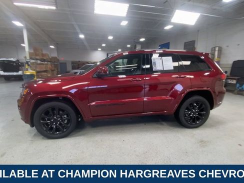 Used 2021 Jeep Grand Cherokee Laredo X AWD/4WD image 6