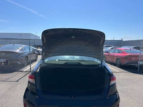 Used 2025 Toyota Corolla LE image 30