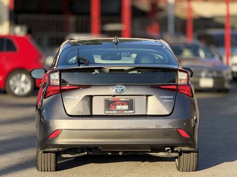 Used 2022 Toyota Prius Limited image 5