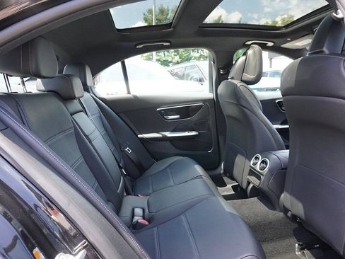 Used 2022 Mercedes-Benz C 300 4MATIC Sedan image 39