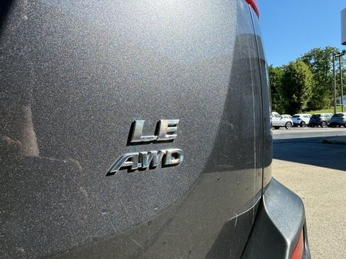 Used 2015 Toyota RAV4 LE AWD/4WD image 16