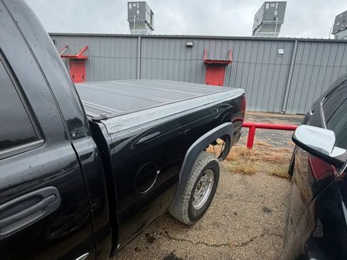 Used 2003 GMC Sierra 1500 SLT w/ SLT Preferred Equipment Group AWD/4WD image 3
