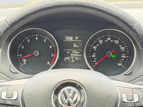 Used 2015 Volkswagen Jetta SE image 28