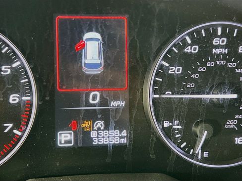 Used 2023 Subaru Outback Premium AWD/4WD image 12