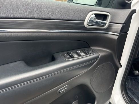 Used 2020 Jeep Grand Cherokee Limited w/ Luxury Group II image 20