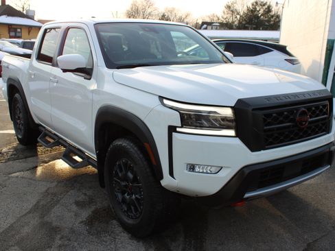 Certified 2022 Nissan Frontier PRO-4X w/ Pro-4X Premium Package image 17