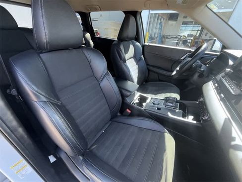 Used 2024 Mitsubishi Outlander SE image 15