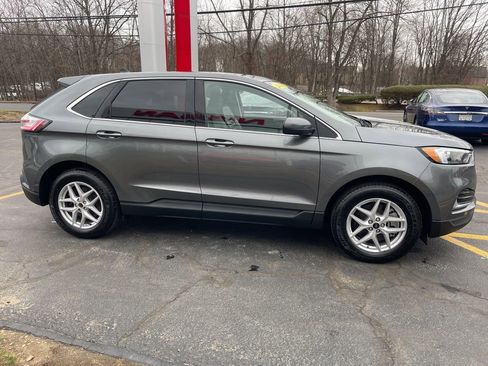 Used 2024 Ford Edge SEL image 6