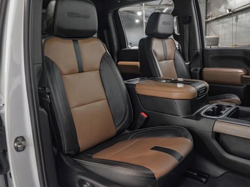 Used 2022 Chevrolet Silverado 3500 High Country image 35