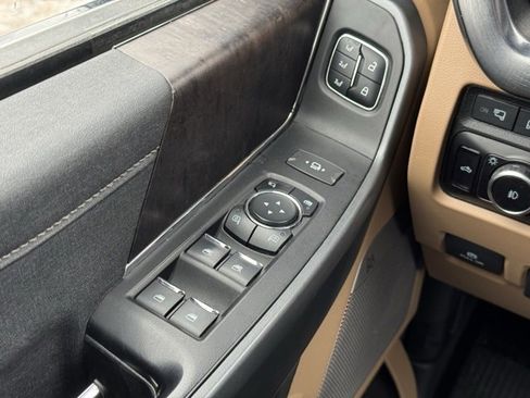 Certified 2023 Ford F350 Lariat w/ Chrome Package image 29