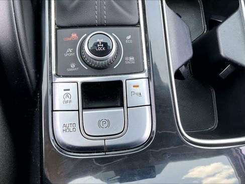 Used 2025 Kia Telluride S AWD/4WD image 33