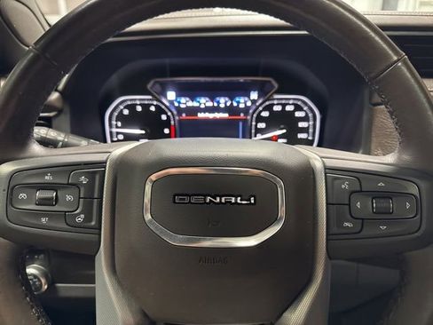 Used 2021 GMC Yukon XL Denali AWD/4WD image 15