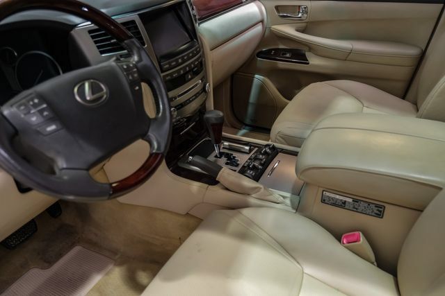 Used 2014 Lexus LX 570 4WD image 28