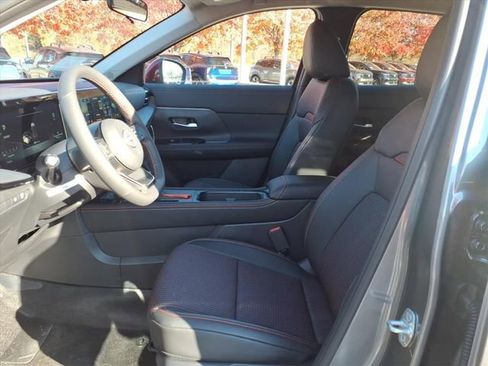 New 2026 Nissan Kicks SR w/ Cold Weather Package image 5