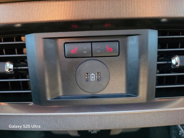 New 2026 Ford F250 Platinum w/ Platinum Plus Package AWD/4WD image 17