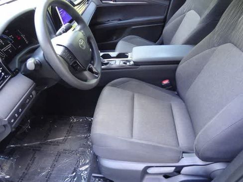 Used 2025 Toyota Camry LE FWD image 6