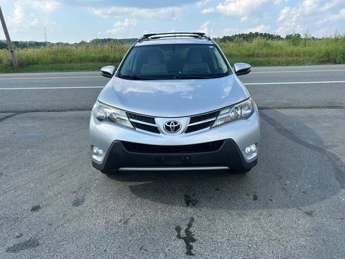 Used 2015 Toyota RAV4 XLE FWD image 4