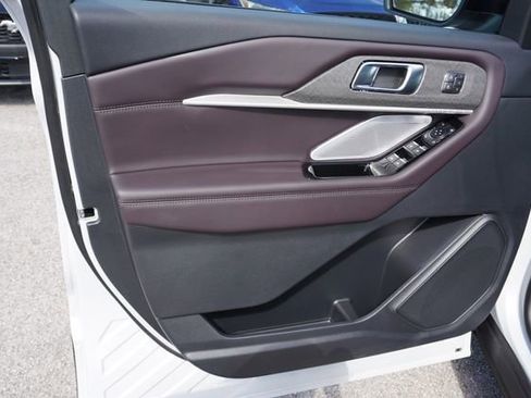 New 2026 Ford Explorer Platinum image 34