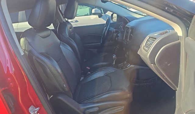 Used 2020 Jeep Compass Trailhawk AWD/4WD image 14