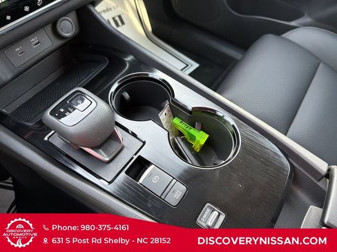 Certified 2023 Nissan Rogue SV FWD image 20