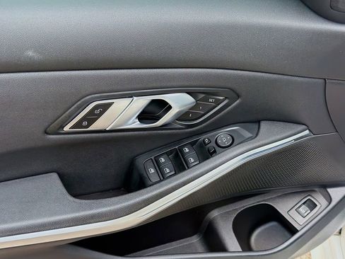 Used 2021 BMW 330i Sedan w/ Convenience Package image 22