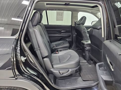 Used 2024 Toyota Grand Highlander Limited image 20