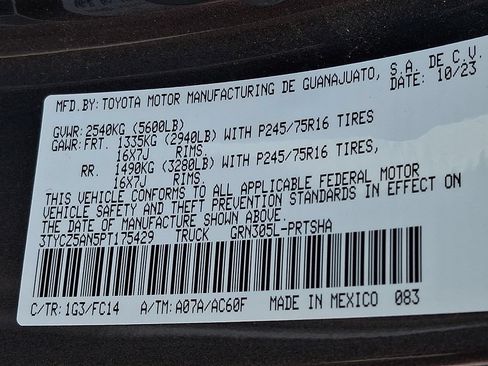 Used 2023 Toyota Tacoma SR5 AWD/4WD image 28