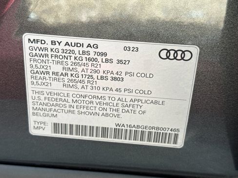 Used 2024 Audi Q8 e-tron Premium Plus AWD/4WD image 29