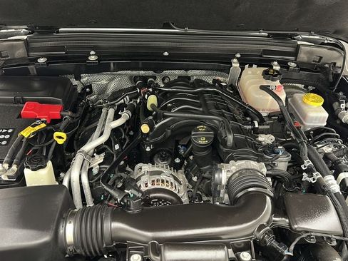 Used 2024 Jeep Wrangler Unlimited Sport AWD/4WD image 22