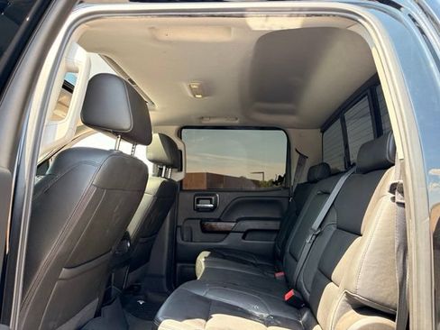 Used 2018 GMC Sierra 1500 SLT AWD/4WD image 18