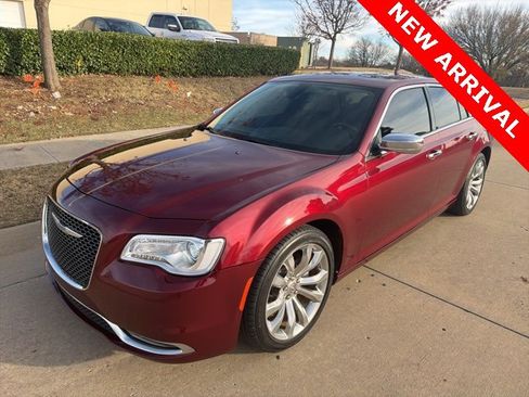 Used 2019 Chrysler 300 Limited image 5