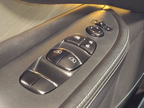 Used 2018 Nissan Murano Platinum w/ Cargo Package FWD image 27