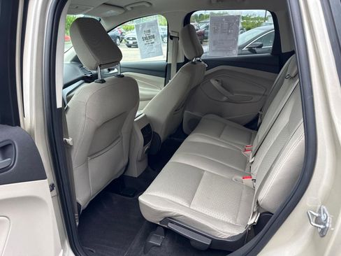 Used 2018 Ford Escape SE w/ Ford Safe & Smart Package FWD image 12