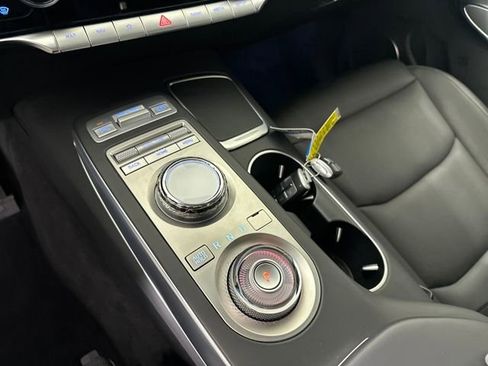 Used 2023 Genesis GV70 2.5T w/ Select Package image 20