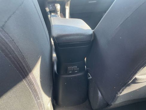 Used 2020 Nissan Versa S image 25