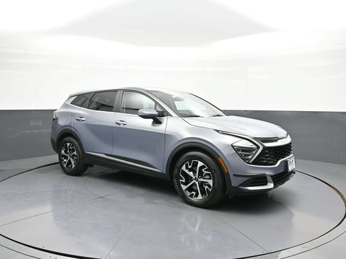 Certified 2024 Kia Sportage EX FWD image 4