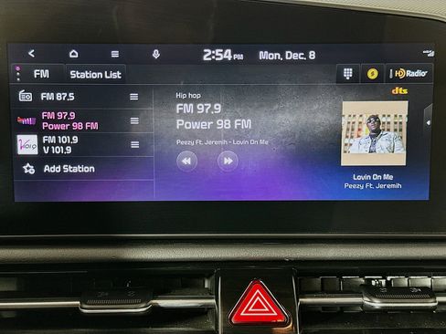 Used 2023 Kia Niro EX image 21