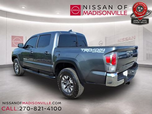 Used 2023 Toyota Tacoma TRD Off-Road AWD/4WD image 3