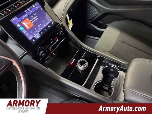 New 2026 Jeep Grand Cherokee Laredo X image 15