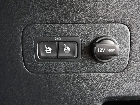 Used 2020 Hyundai Santa Fe SEL w/ Convenience + Premium Package FWD image 19