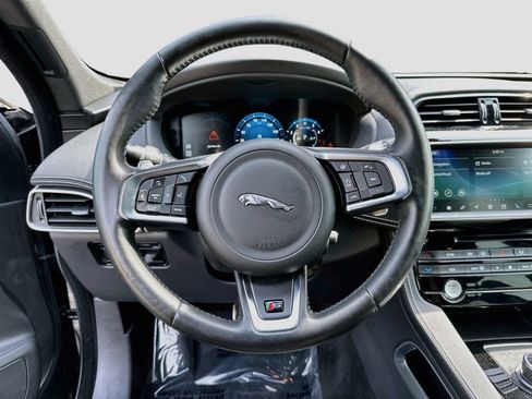 Used 2018 Jaguar F-PACE S AWD/4WD image 12