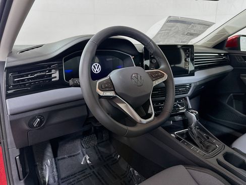 New 2026 Volkswagen Jetta SE FWD image 9