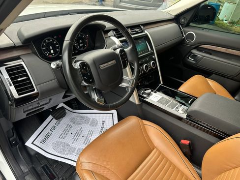 Used 2020 Land Rover Discovery HSE AWD/4WD image 12