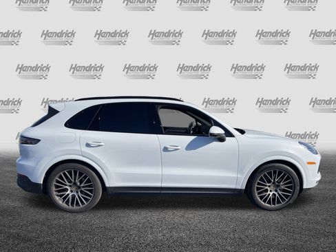 Used 2023 Porsche Cayenne S image 11