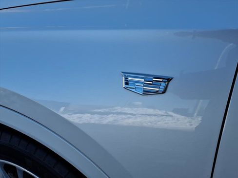 Certified 2023 Cadillac XT6 Premium Luxury image 9